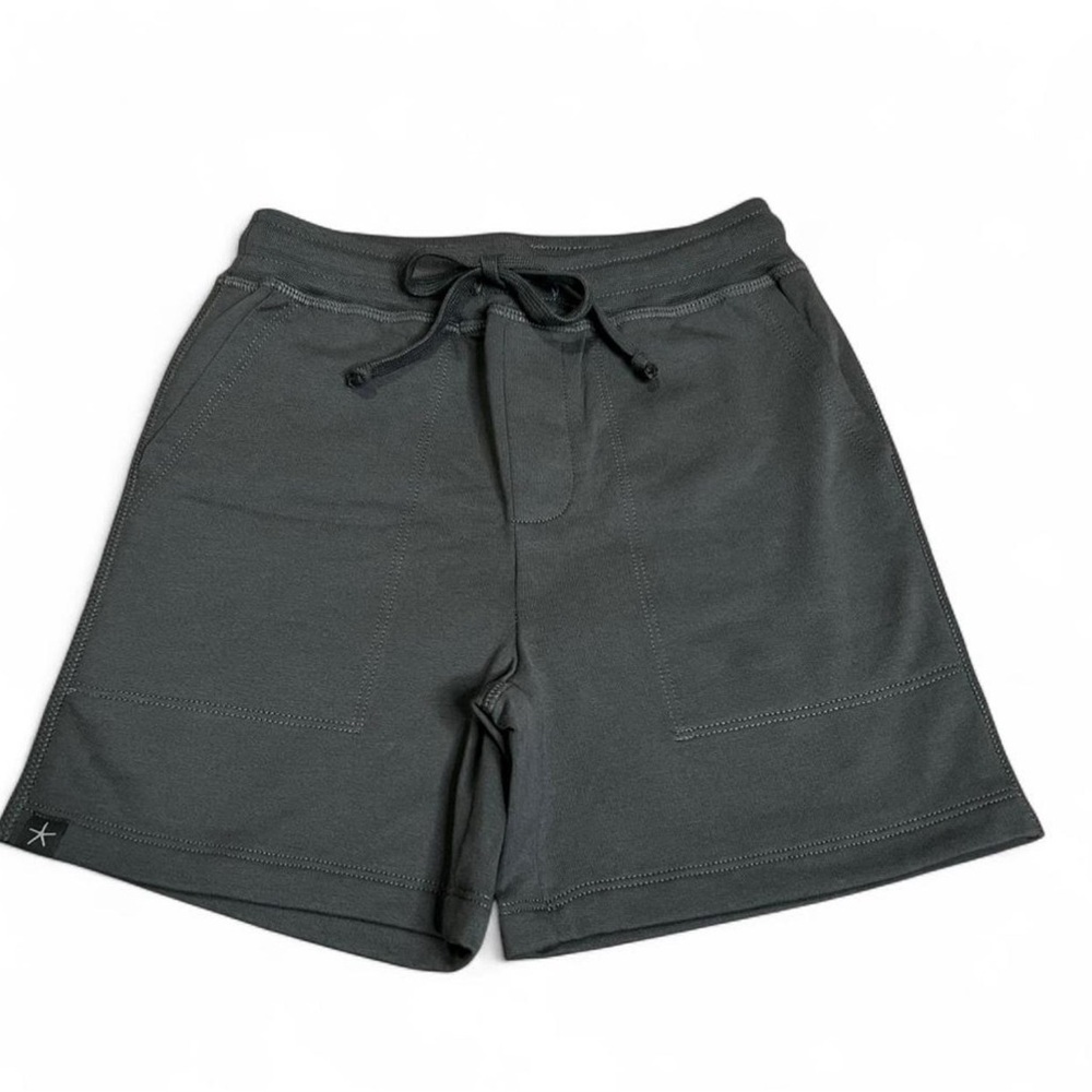 🐞Boy’s Barefoot Dreams Fleece Shorts [size 6-7]